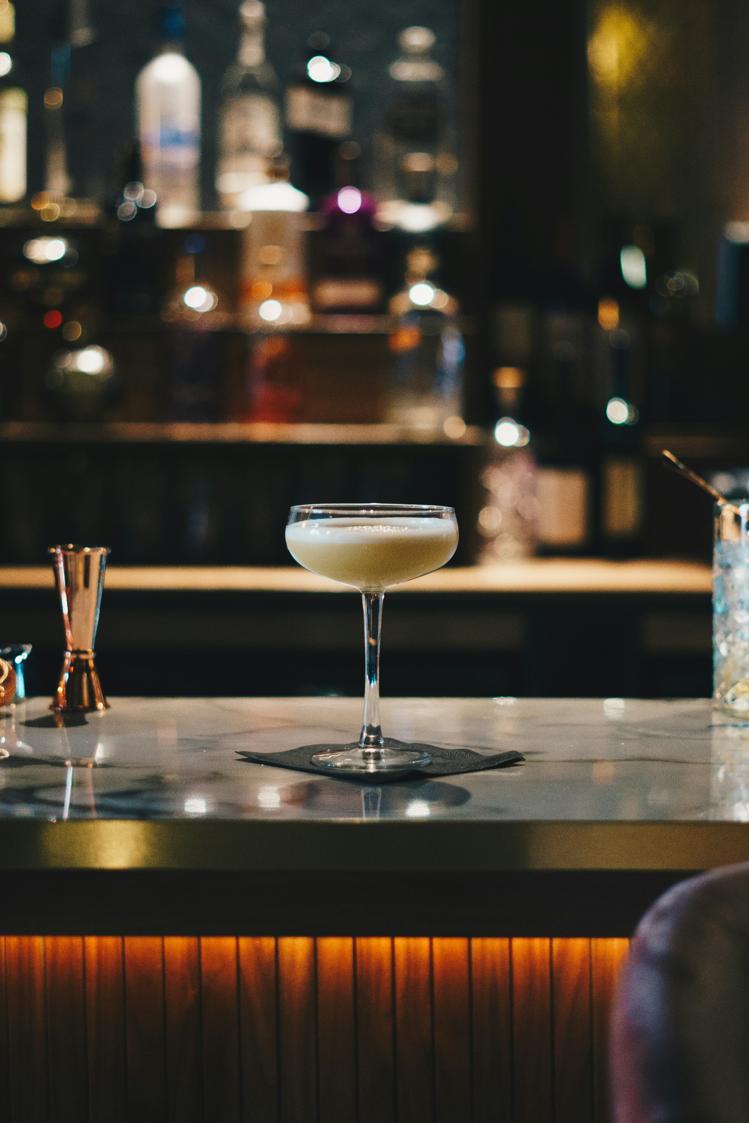 calice di cocktail in un cocktail bar di Milano